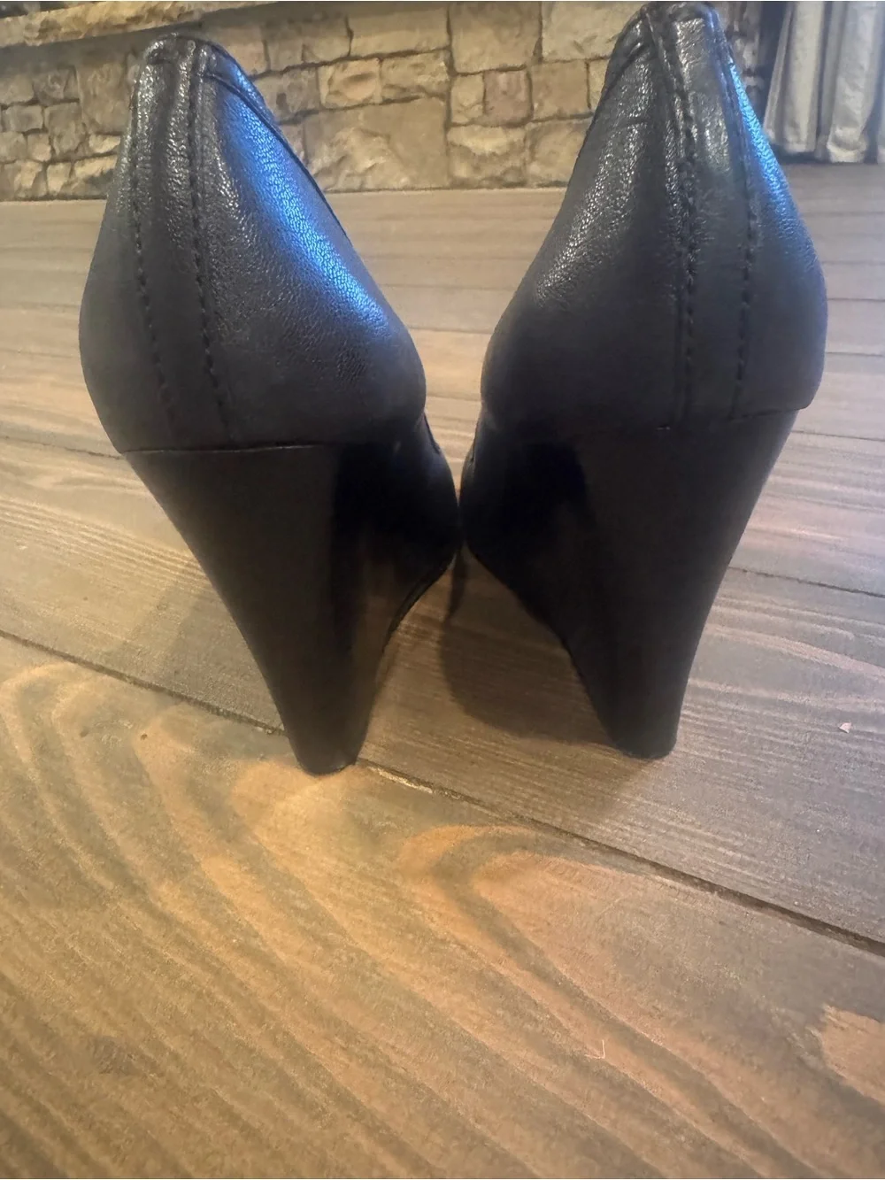 Tory Burch Wedge Heels 9.5M Black Leather